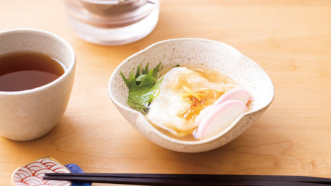 Mochi and Tea: A Recipe to Savor the Aroma of Grilled Mochi with "Bou Houjicha"